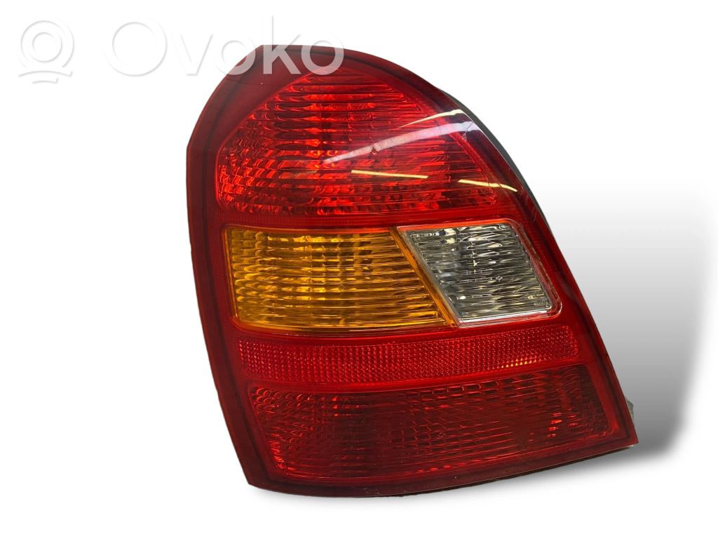 Hyundai Elantra Задний фонарь в кузове 