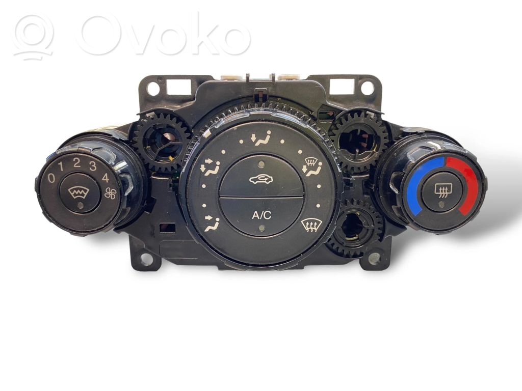 Ford Fiesta Panel klimatyzacji 