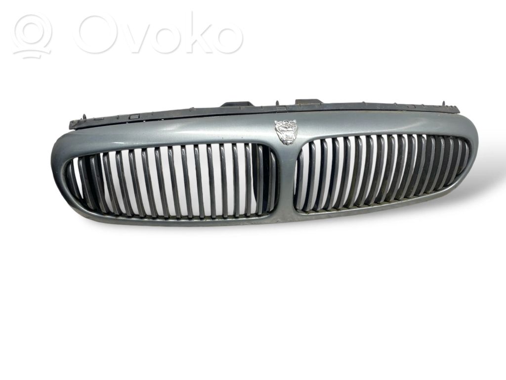 Jaguar X-Type Front bumper upper radiator grill 