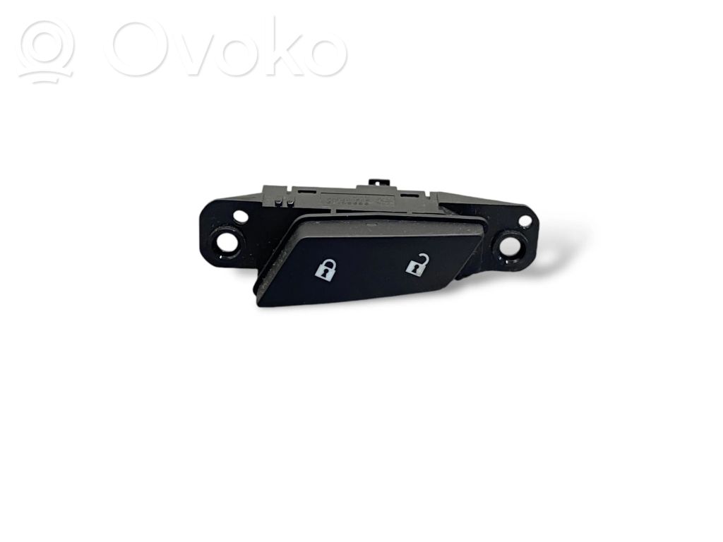 Chevrolet Cruze Central locking switch button 