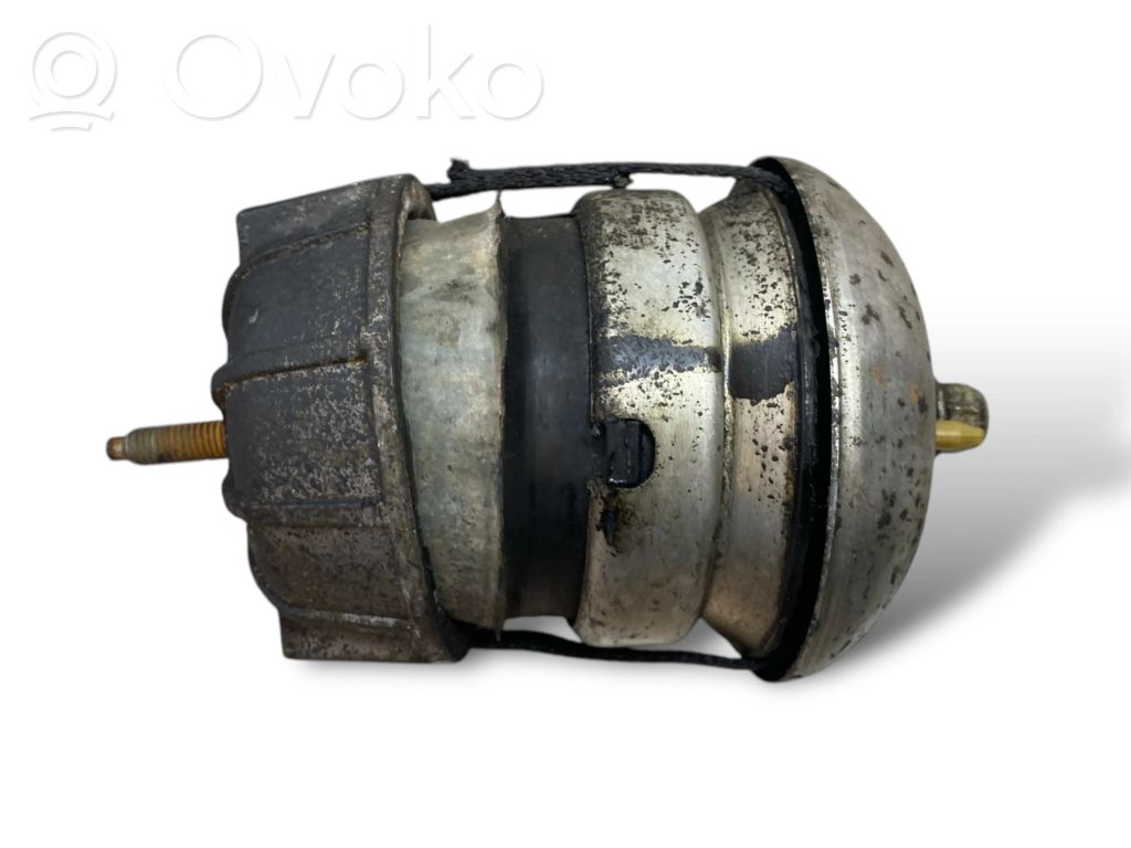 Engine mount bracket   W181131