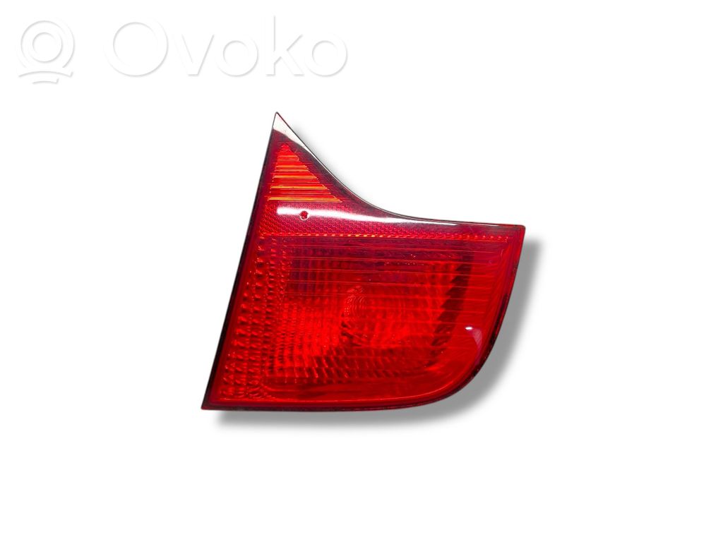 Audi A4 S4 B7 8E 8H Galinis žibintas dangtyje 