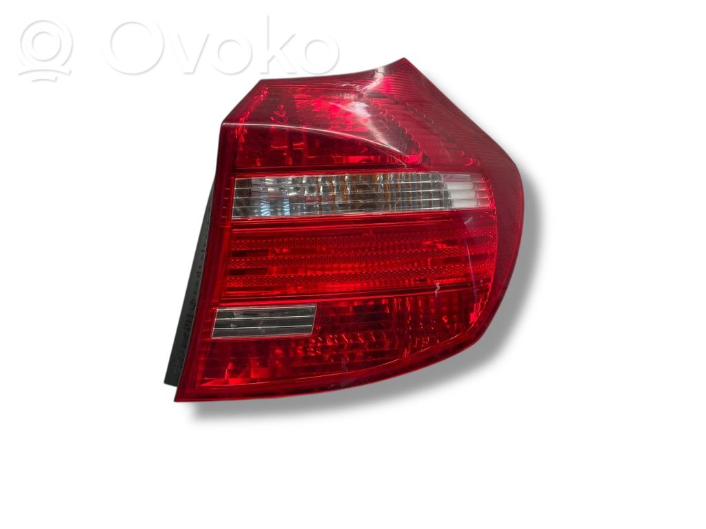 Rear/tail lights   A050306,R025102,B03F00,2R01AR00