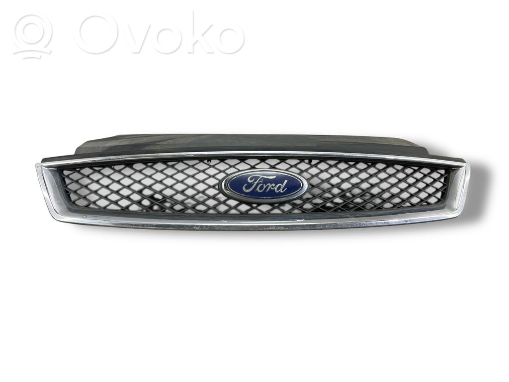 Ford Focus Grotelės viršutinės 