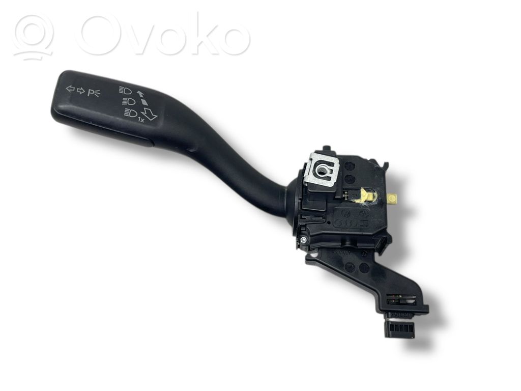 Audi A3 S3 A3 Sportback 8P Indicator stalk 