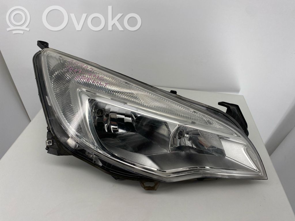 Opel Astra J Lampa przednia 