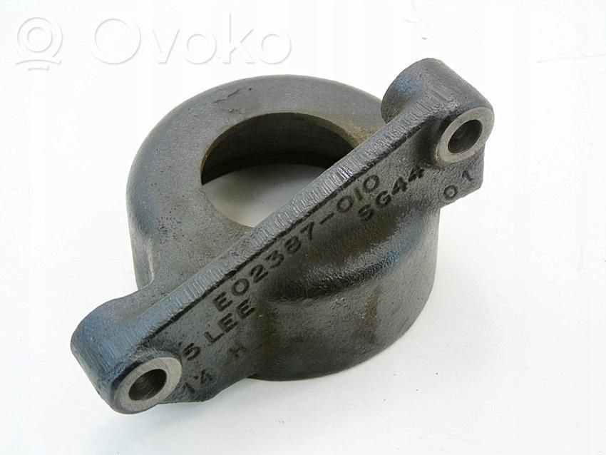 Rover 75 Driveshaft support bearing bracket 