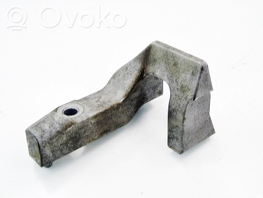 Lexus ES 300h (6th Gen) Engine mounting bracket 