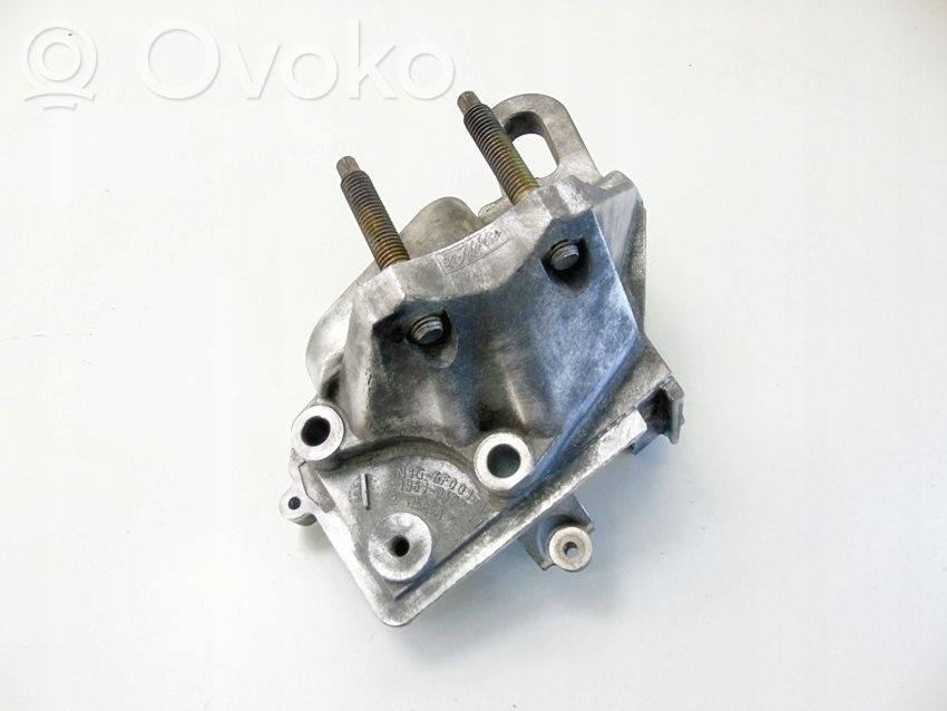 Ford Focus Engine mount bracket 