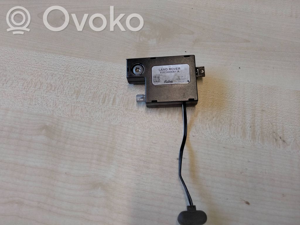 Land Rover Discovery 3 - LR3 Aerial antenna amplifier 