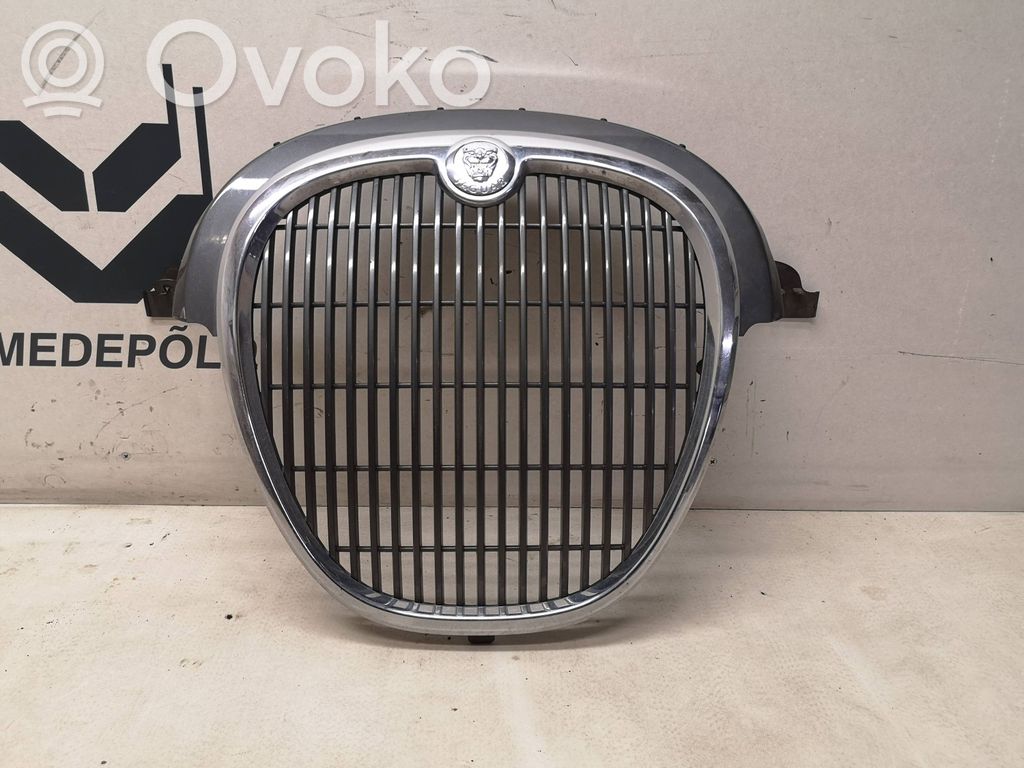 Jaguar S-Type Etupuskurin ylempi jäähdytinsäleikkö 