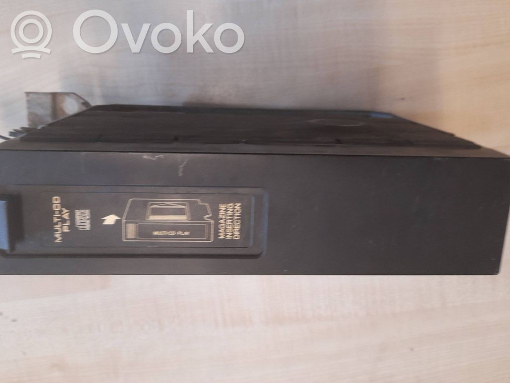 Toyota Land Cruiser (J100) CD/DVD чейнджер 