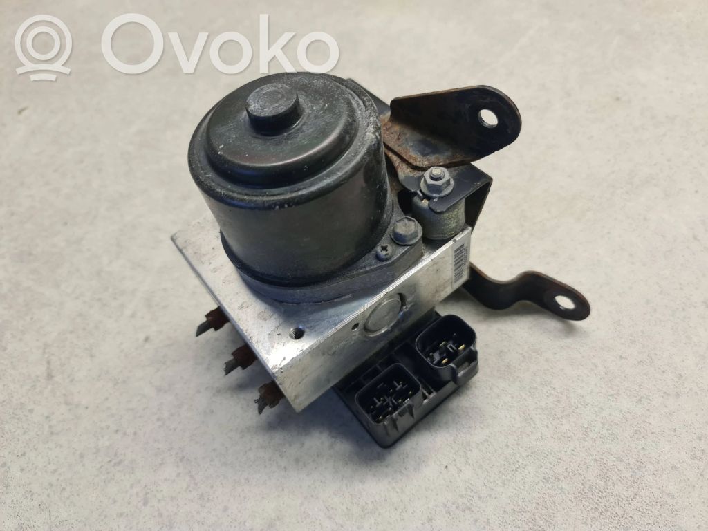 Toyota Land Cruiser (HDJ90) ABS-pumppu 