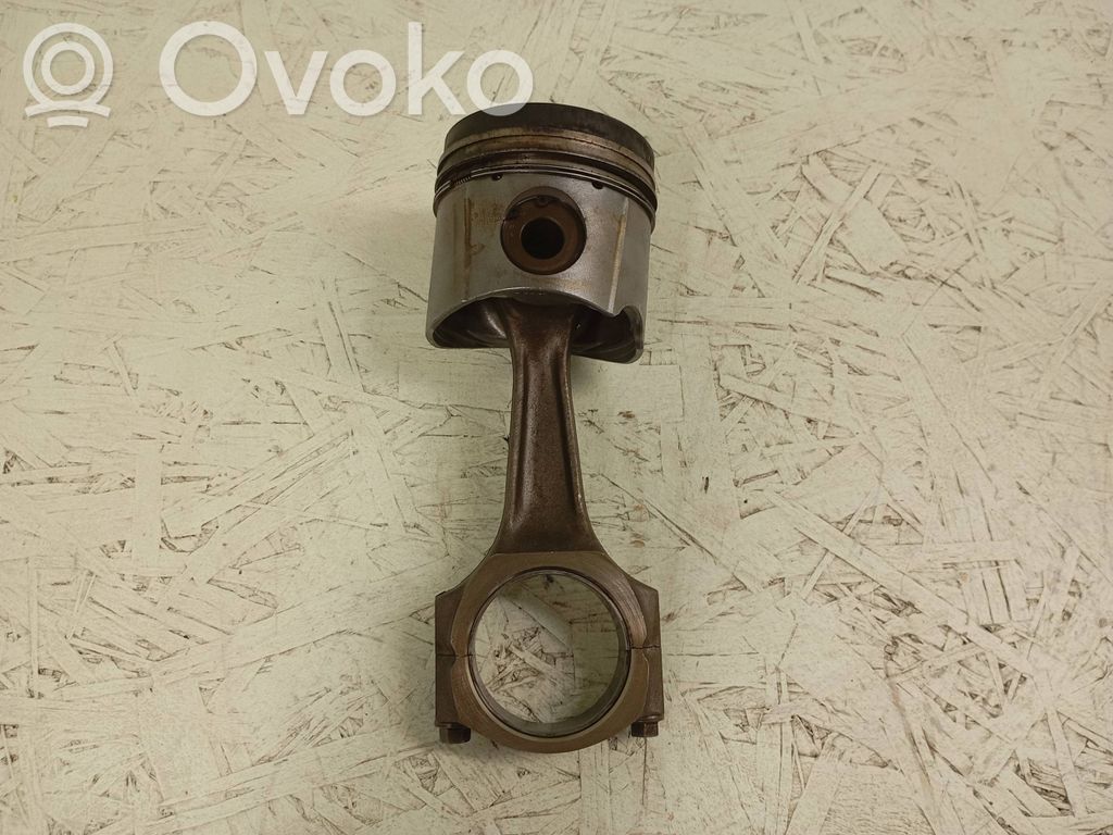 Land Rover Discovery Piston with connecting rod 