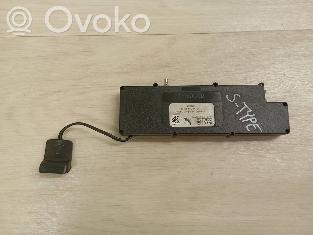 Jaguar S-Type Antenos stiprintuvas 