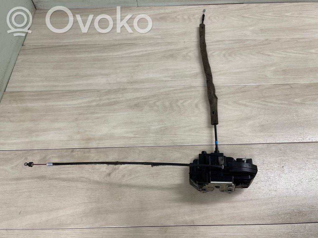 Nissan Navara D40 Galinių durų spyna 