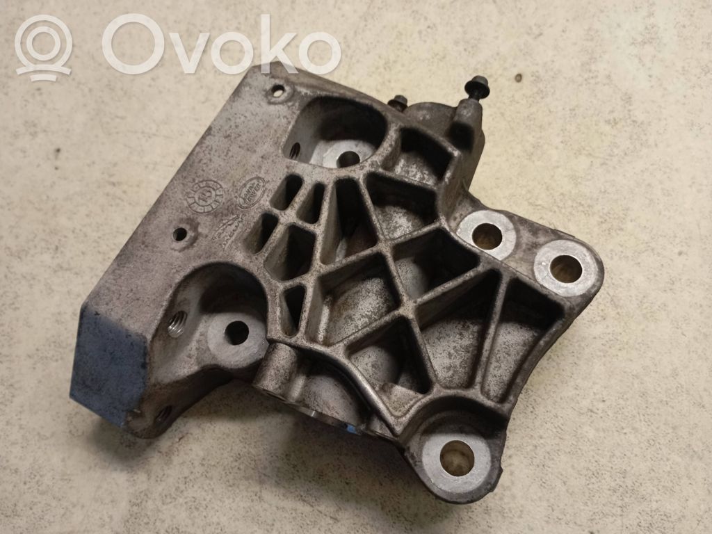 Land Rover Discovery Sport Engine mounting bracket 
