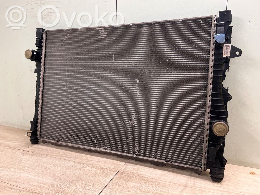 Land Rover Discovery Sport Aušinimo skysčio radiatorius 