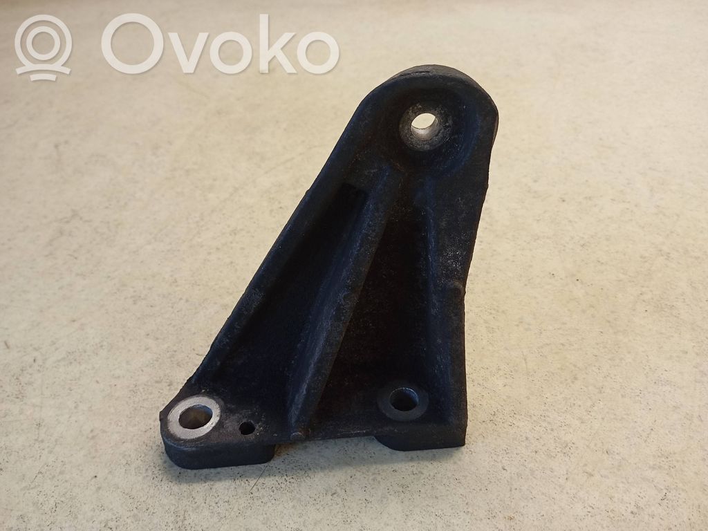 Jaguar XF X250 Engine mounting bracket 