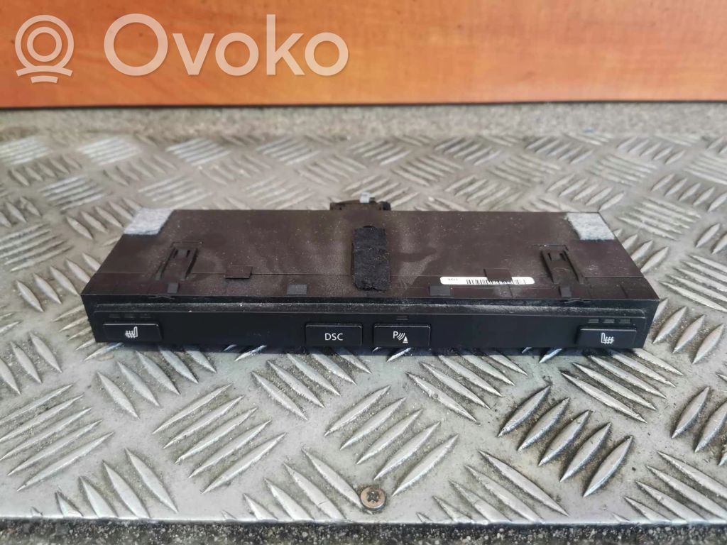 Sēdekļu apsildes slēdzis   6949452