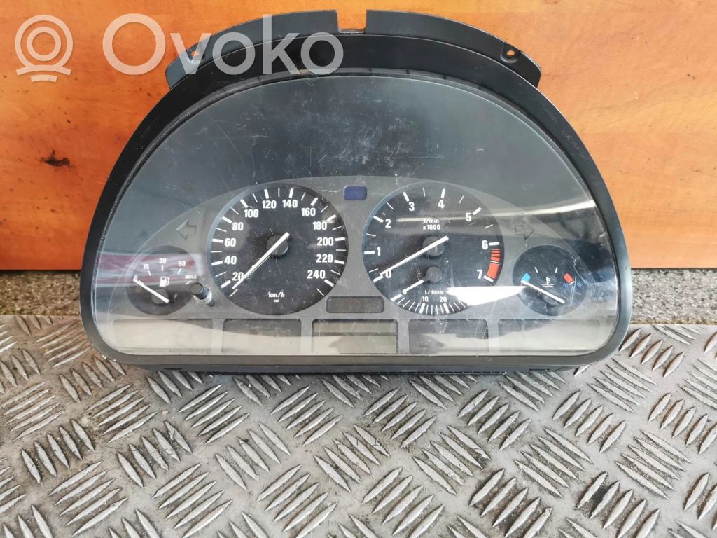 BMW 5 E39 Spidometrs (instrumentu panelī) 