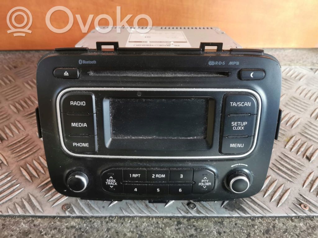 Radio / CD-Player / DVD-Player / Navigation   AC110A2EE