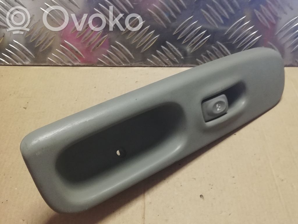 Electric window control switch   7700832376