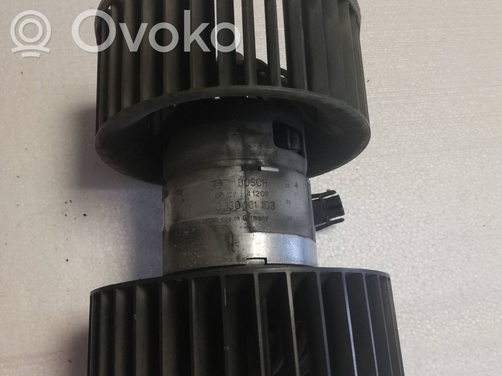BMW 3 E46 Mazā radiatora ventilators 