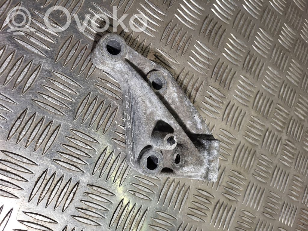 Renault Trafic II (X83) Engine mounting bracket 