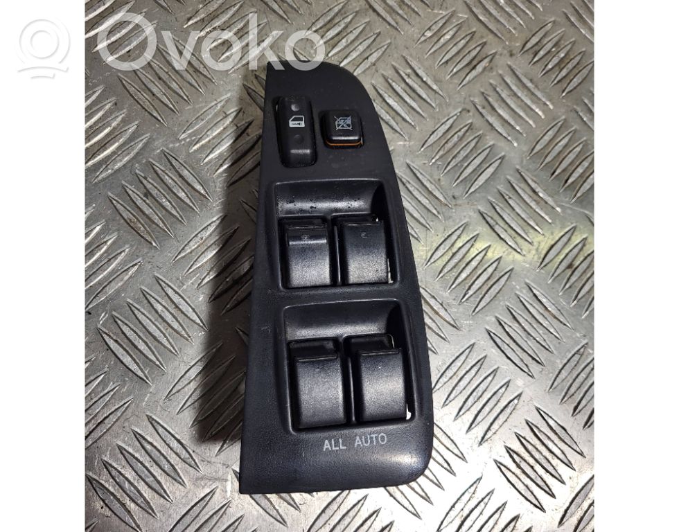 Toyota Avensis T250 Electric window control switch 