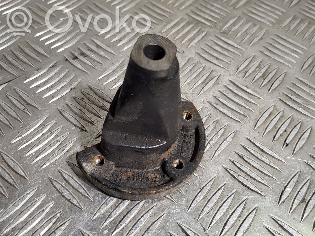 Ford Galaxy Engine mounting bracket 