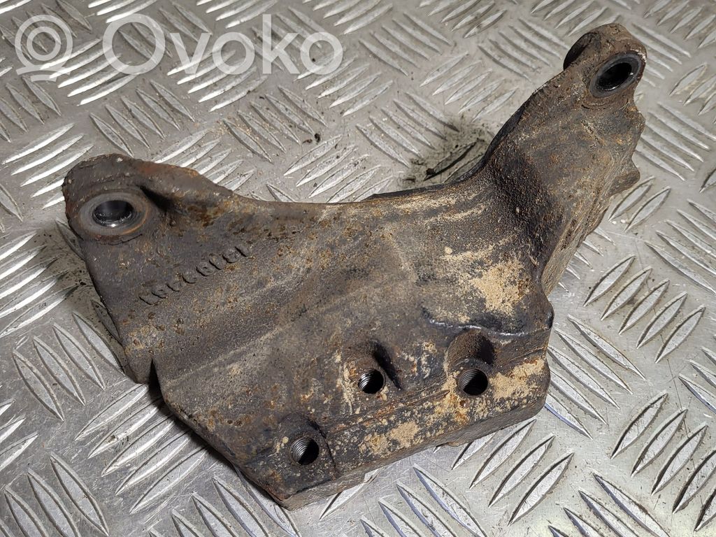 Opel Astra H Engine mounting bracket 
