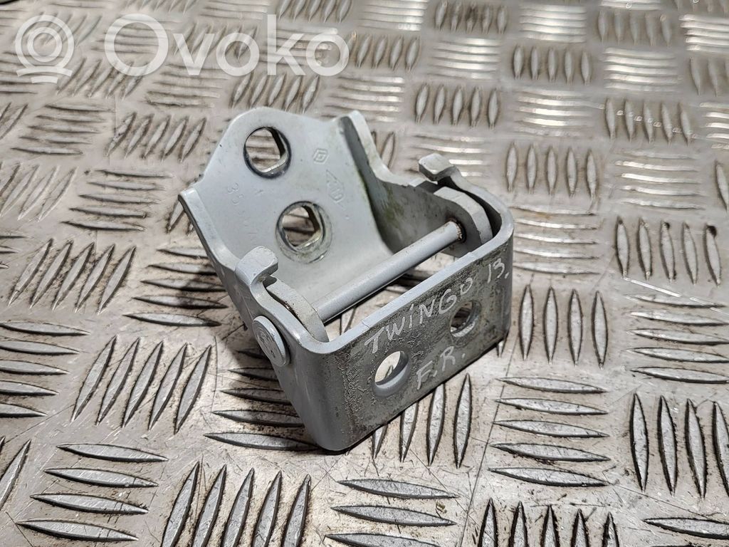 Renault Twingo II Front door upper hinge 
