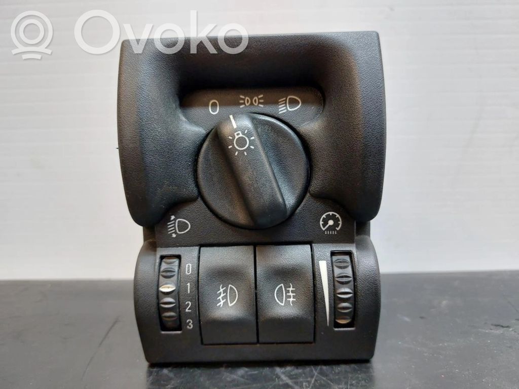Light switch   90569814,5342807,90504968