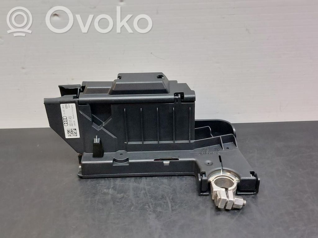 Volkswagen Polo VI Minusinis laidas (akumuliatoriaus) 