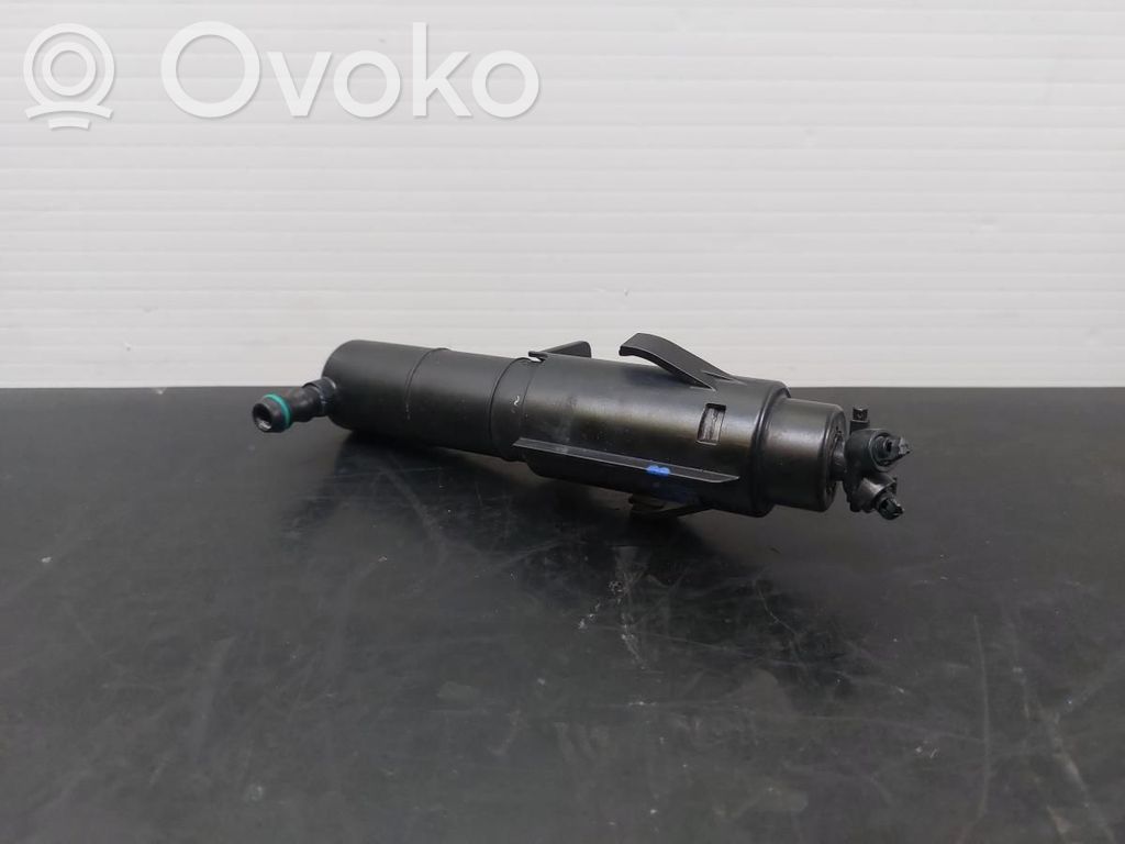 Volkswagen Golf VI Headlight washer spray nozzle 