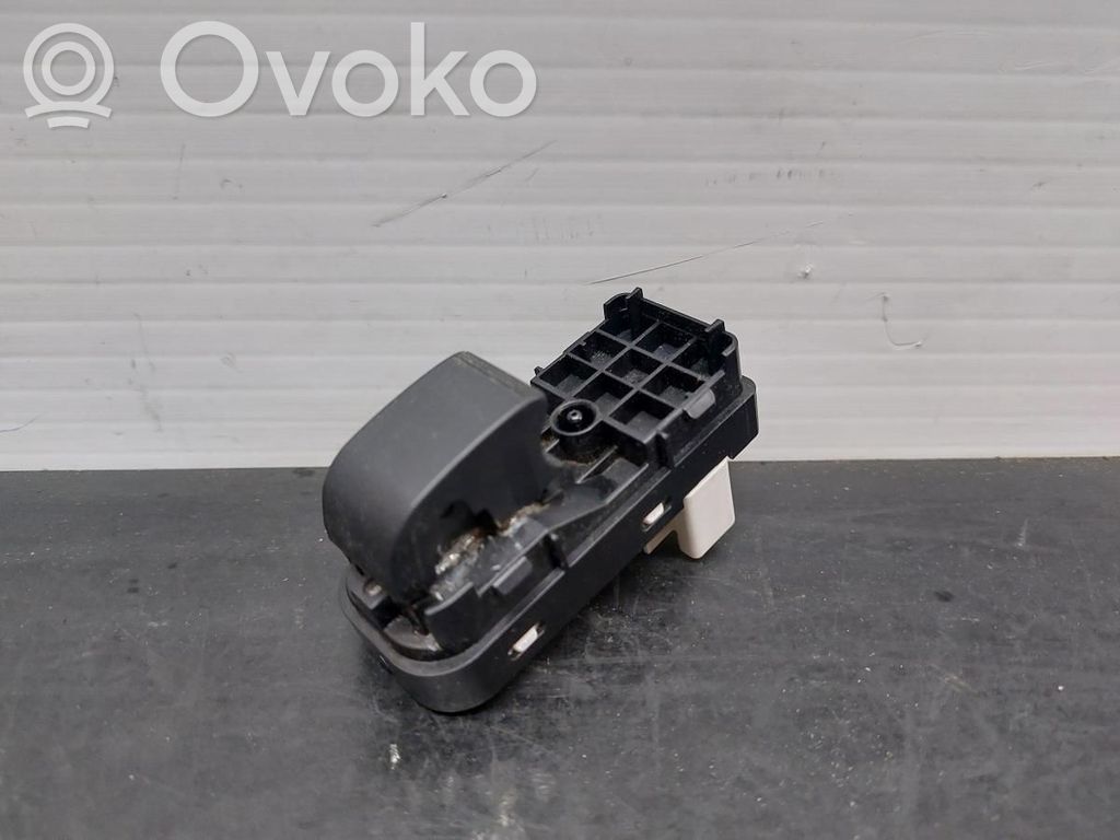 Mazda 3 I Electric window control switch 