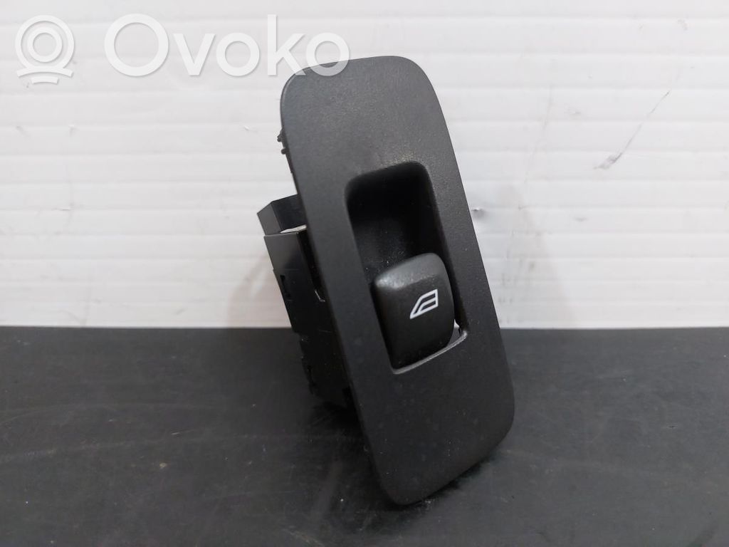 Volvo V40 Sähkötoimisen ikkunan ohjauskytkin 