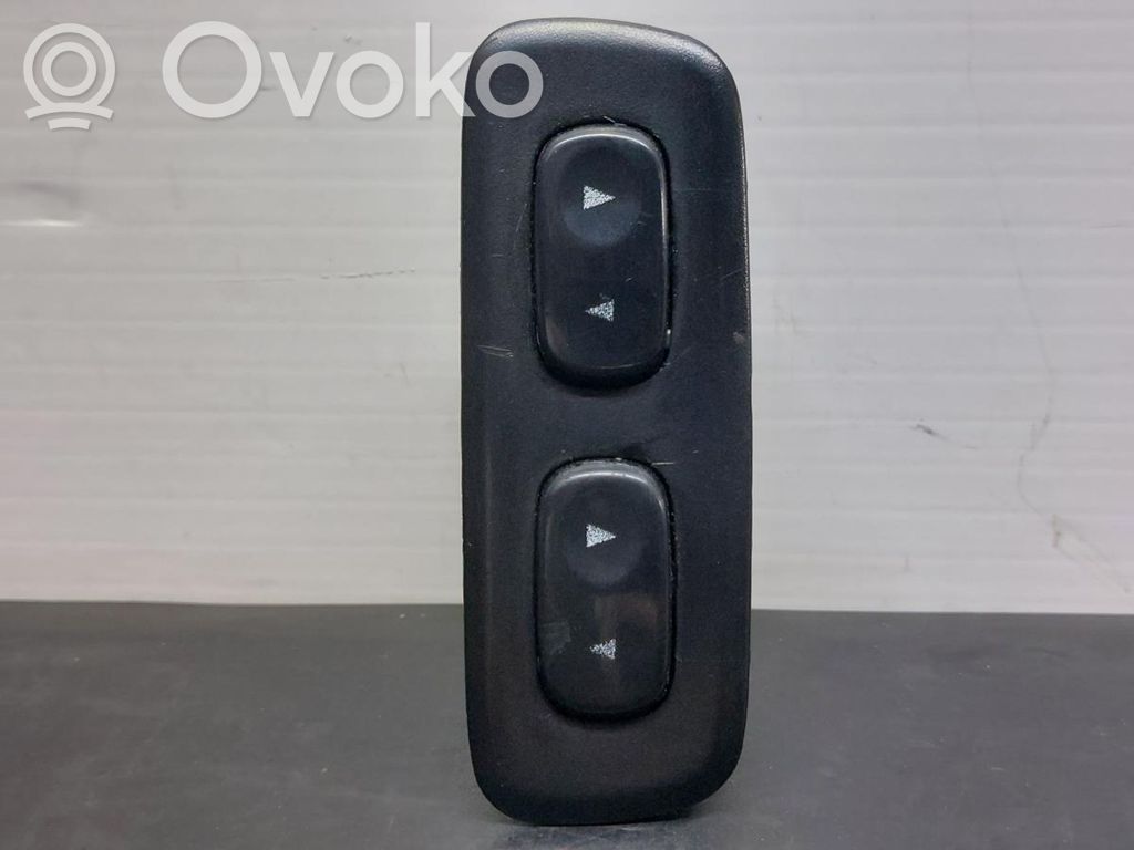 Hyundai Accent Interrupteur commade lève-vitre 