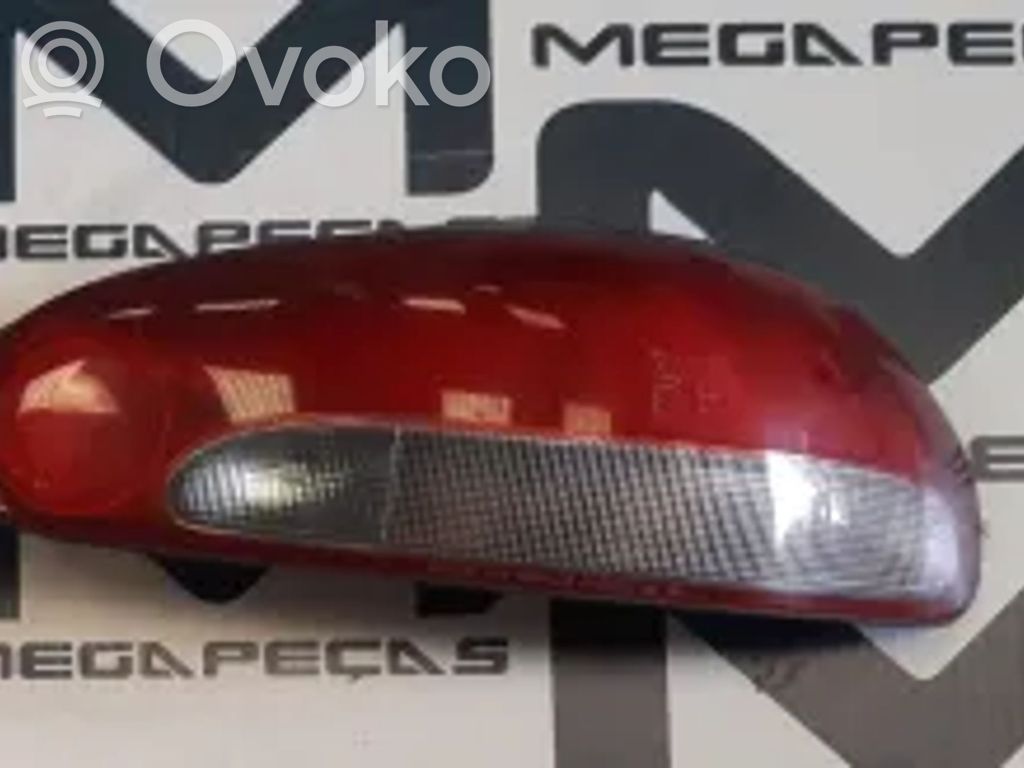 Mitsubishi Colt Luz trasera/de freno 