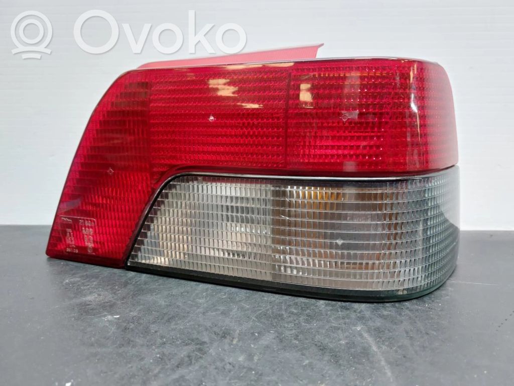 Peugeot 309 Luces portón trasero/de freno 