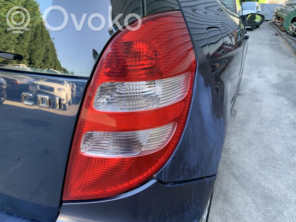 Mercedes-Benz A W169 Lampă spate în caroserie 