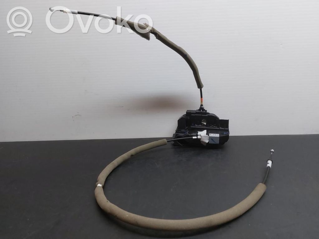 Nissan Qashqai Front door lock 