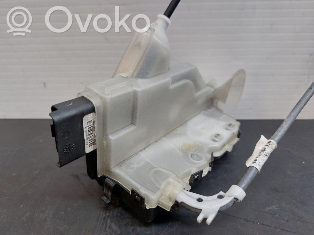 DS Automobiles 3 Crossback Etuoven lukko 