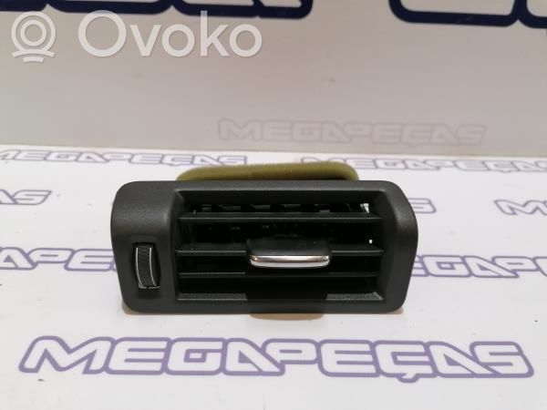 Volvo XC90 Dysze / Kratki środkowego nawiewu deski rozdzielczej 