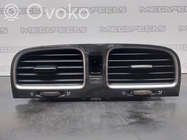 Rejilla de ventilación central del panel   5K0815736D