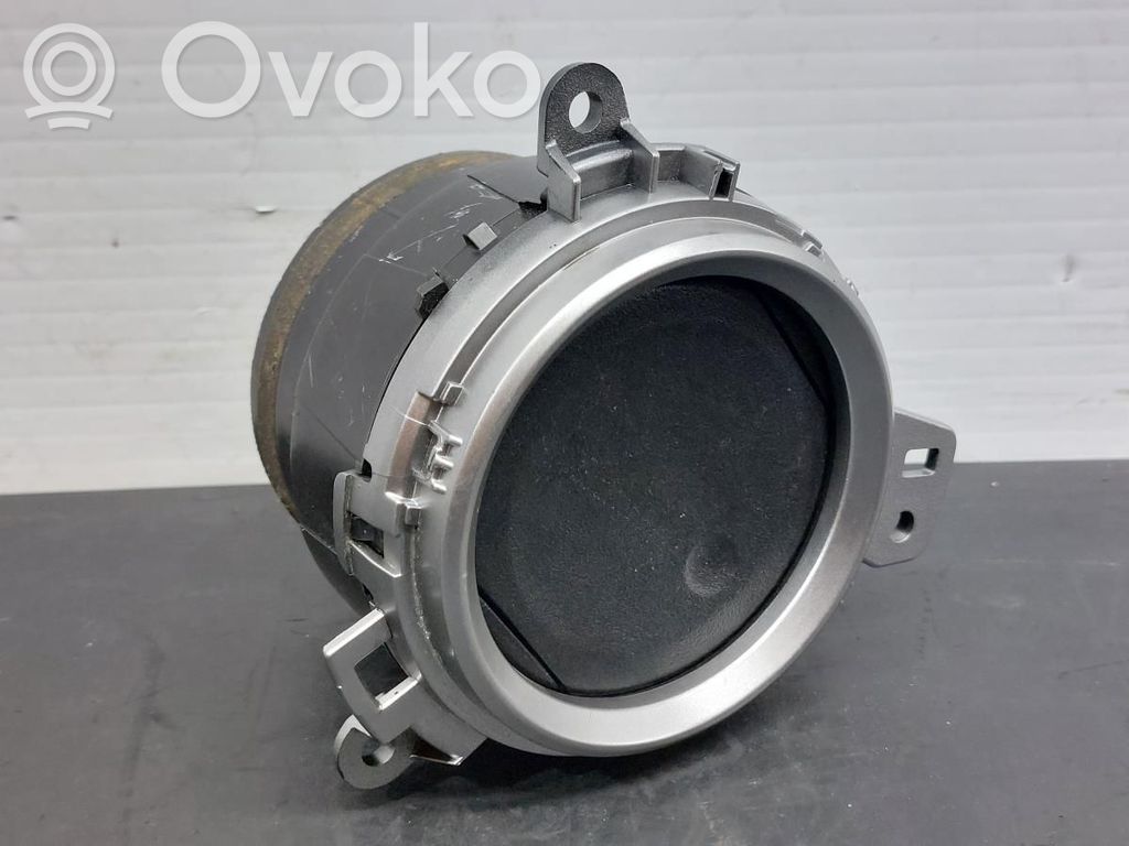 Grille d'aération centrale   5568002020,5568002020