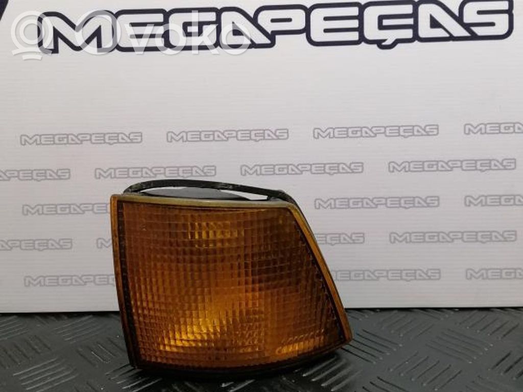 BMW 7 E32 Blinker vorne Stoßstange 