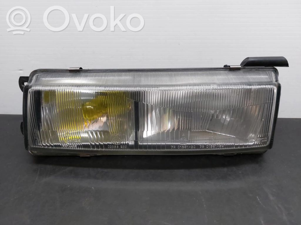 Mitsubishi Colt Etu-/Ajovalo 