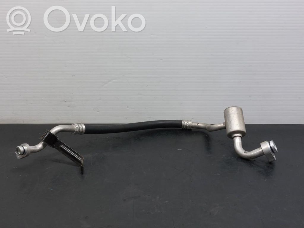 Infiniti Q50 Ilmastointilaitteen putki (A/C)